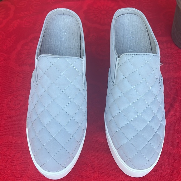 NEW‼️ Quilted Slip-On Wedge Style Sneaker Bootie Mules Clog Slides - Picture 8 of 17